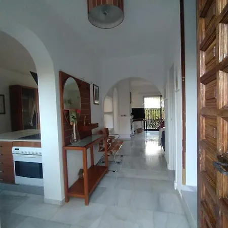 Montebello Nyaraló